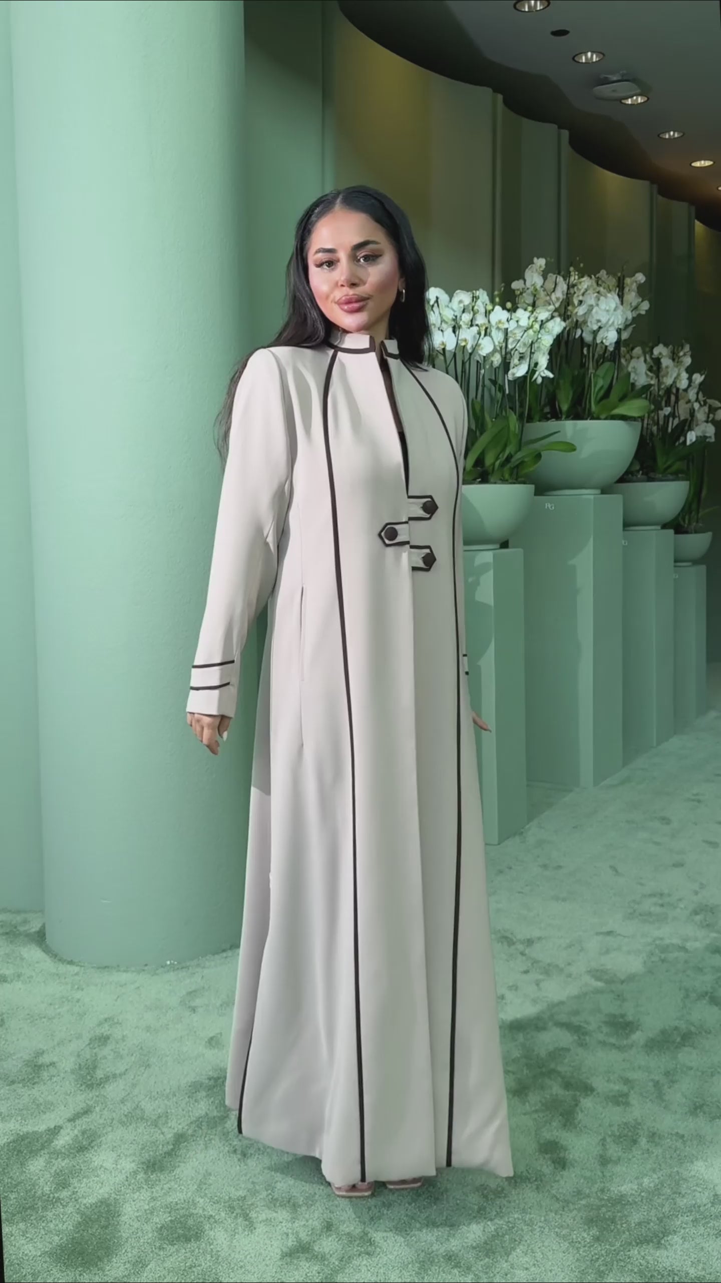 Beige Black Piped Buttoned Abaya — garment video